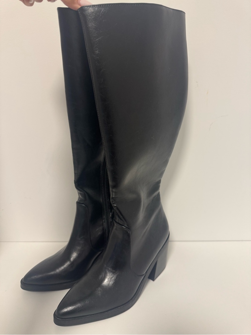 Steve Madden Black Jova Knee-High Pointed Toe Block Heel Boots size 8 like new